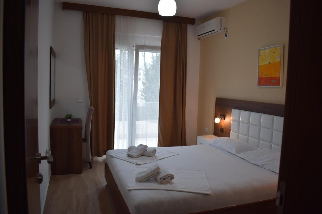 S&M Apartments 울친 외부 사진
